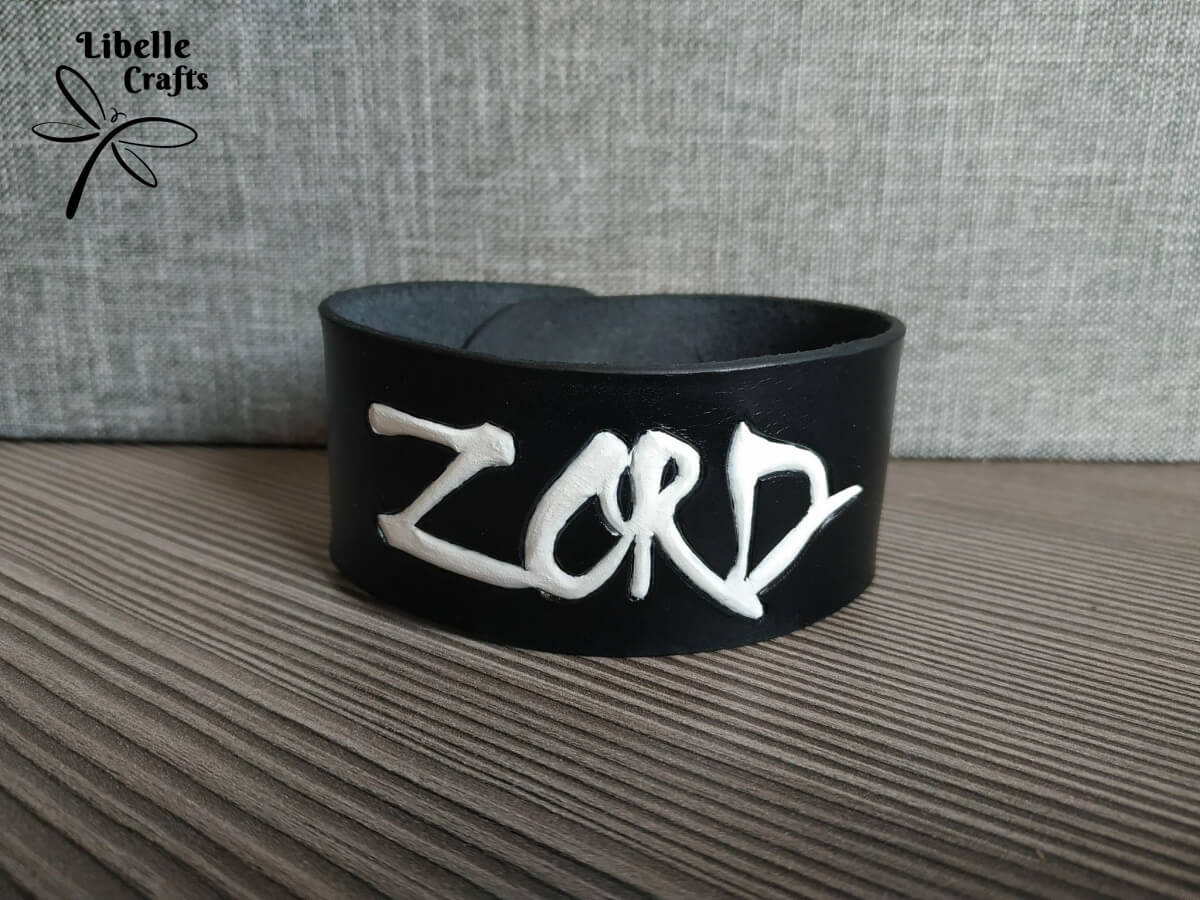   Zord felirat karpnt